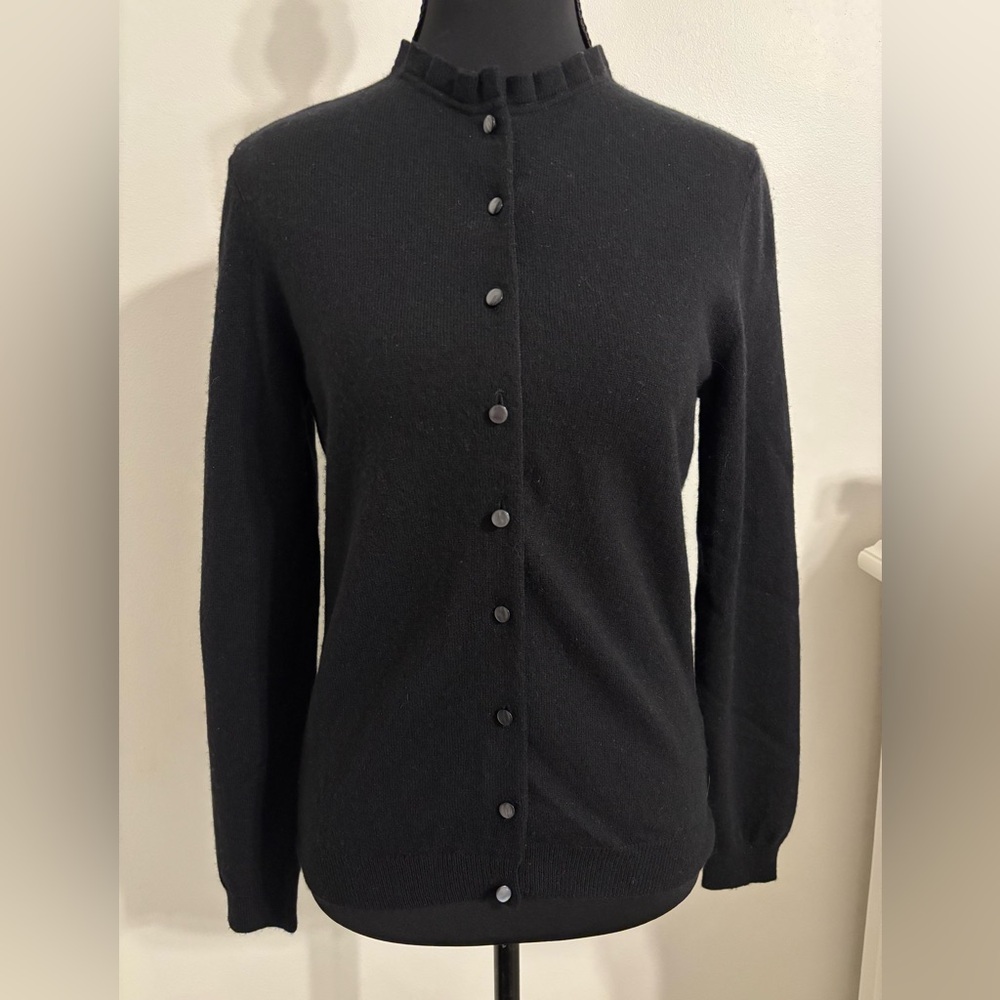 Charter Club women’s black button front cashmere cardigan ruffle neck size small